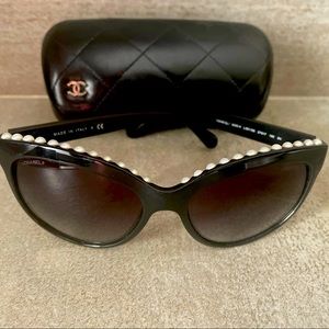 CHANEL Faux Pearl Accents Cat-Eye Sunglasses